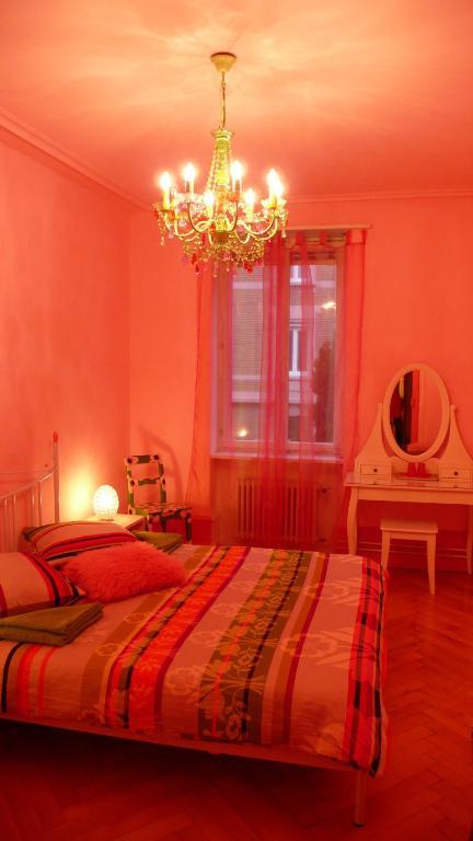 バーゼル B＆B ラ ヴィ アン ローズ Bed & Breakfast 部屋 写真