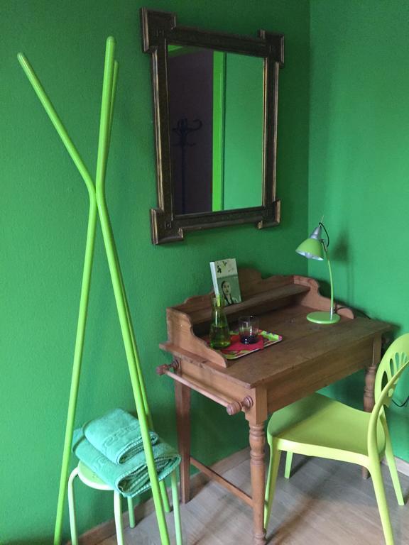 バーゼル B＆B ラ ヴィ アン ローズ Bed & Breakfast 部屋 写真