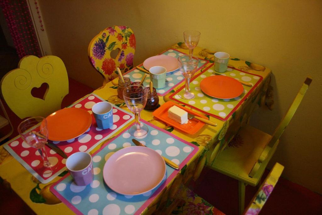 バーゼル B＆B ラ ヴィ アン ローズ Bed & Breakfast エクステリア 写真